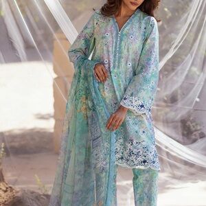 Pakistani brand new 3 piece embroidered dress size large but fit in XL